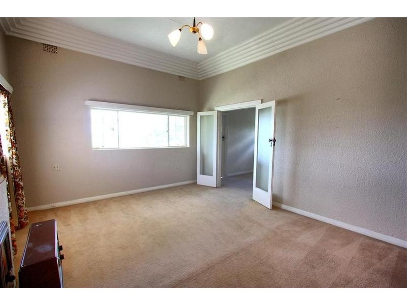 19 Beauty Point Avenue, Wagga Wagga NSW 2650