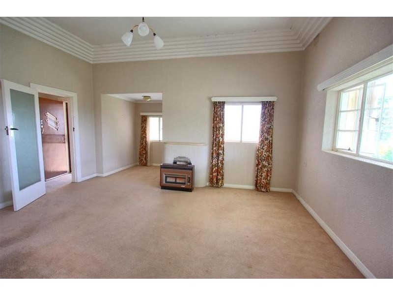 19 Beauty Point Avenue, Wagga Wagga NSW 2650