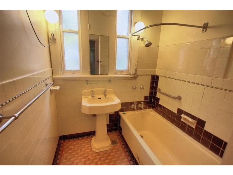 19 Beauty Point Avenue, Wagga Wagga NSW 2650