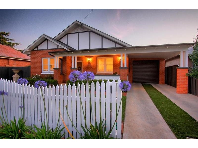 10 Gormly Avenue, Wagga Wagga NSW 2650