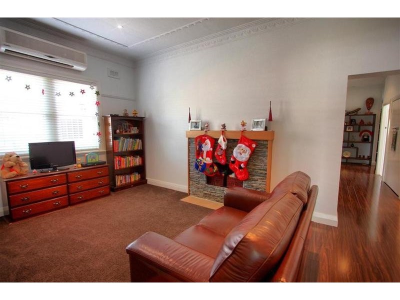 10 Gormly Avenue, Wagga Wagga NSW 2650