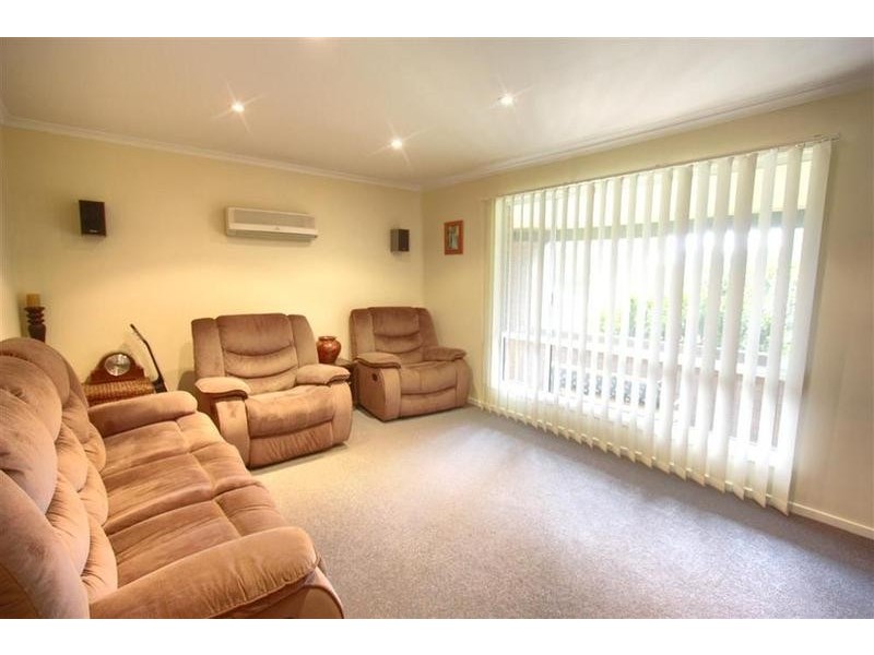 40 Naretha Street, Glenfield Park NSW 2650
