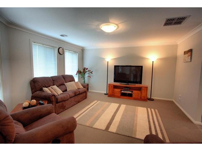 47 Barrima Drive, Glenfield Park NSW 2650