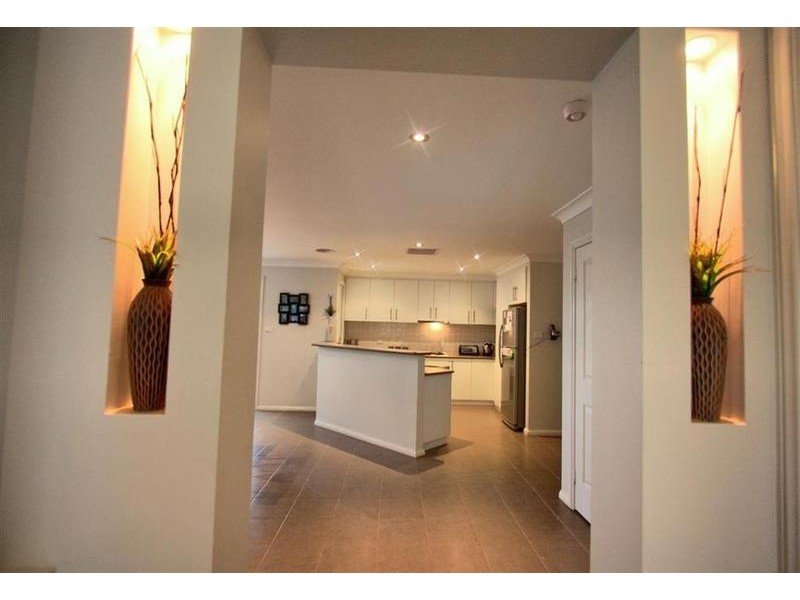 47 Barrima Drive, Glenfield Park NSW 2650