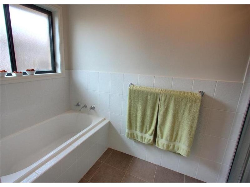 47 Barrima Drive, Glenfield Park NSW 2650