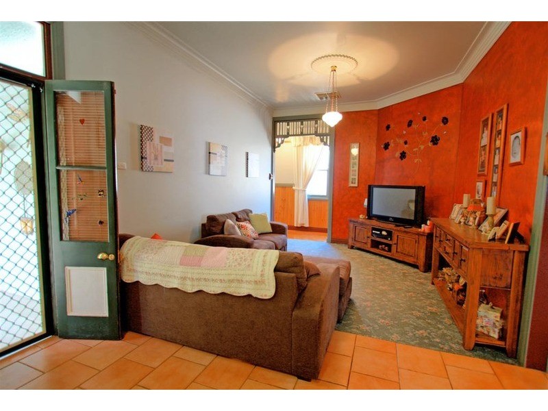 32 Kildare Avenue, Wagga Wagga NSW 2650