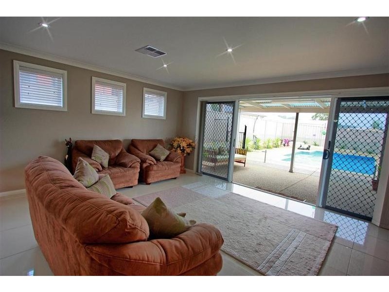 2/2 Clarence Place, Tatton NSW 2650