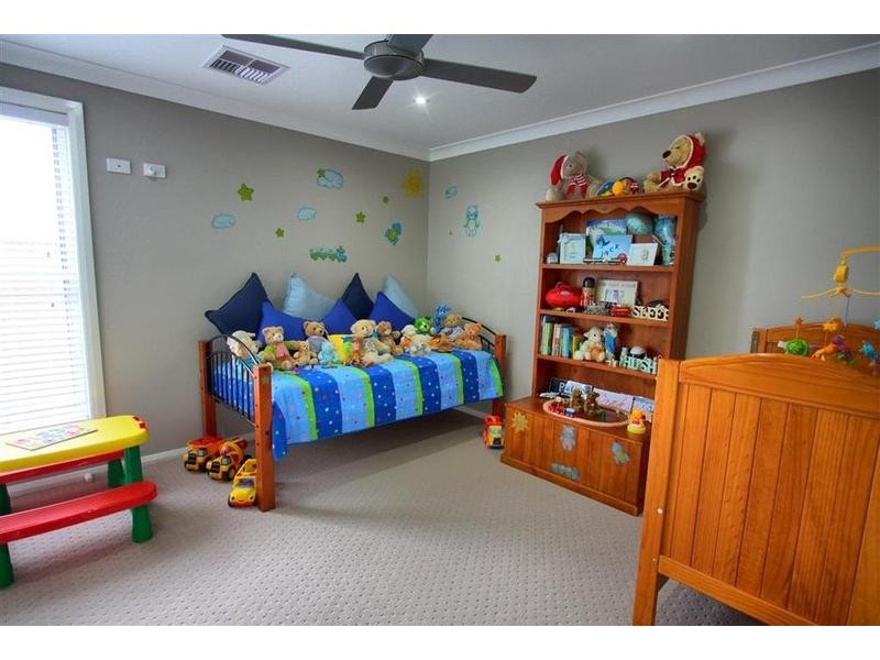 2/2 Clarence Place, Tatton NSW 2650