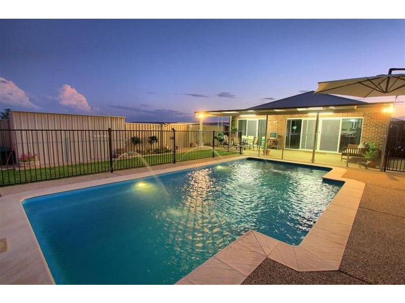 2/2 Clarence Place, Tatton NSW 2650