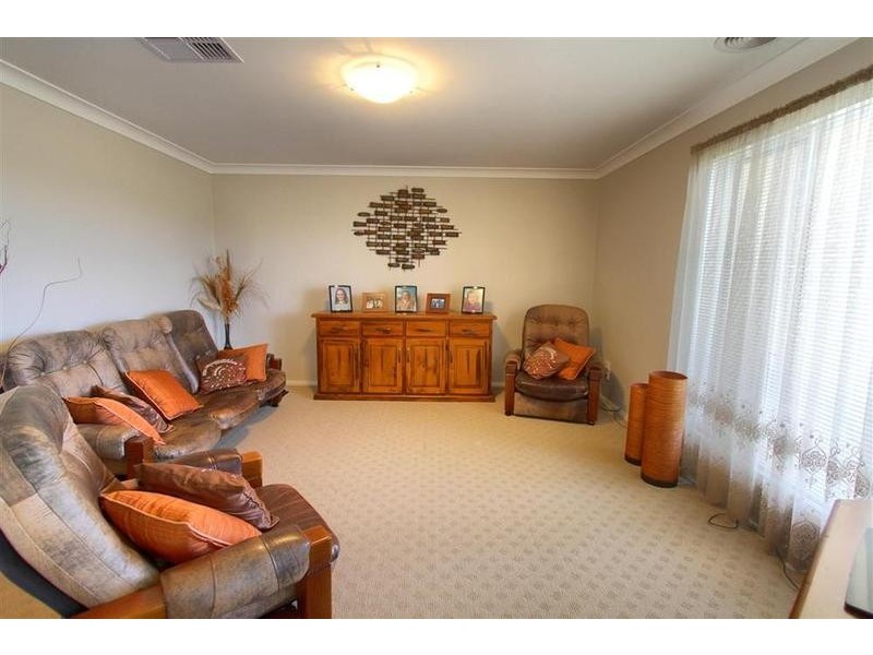 84 Mima Street, Glenfield Park NSW 2650