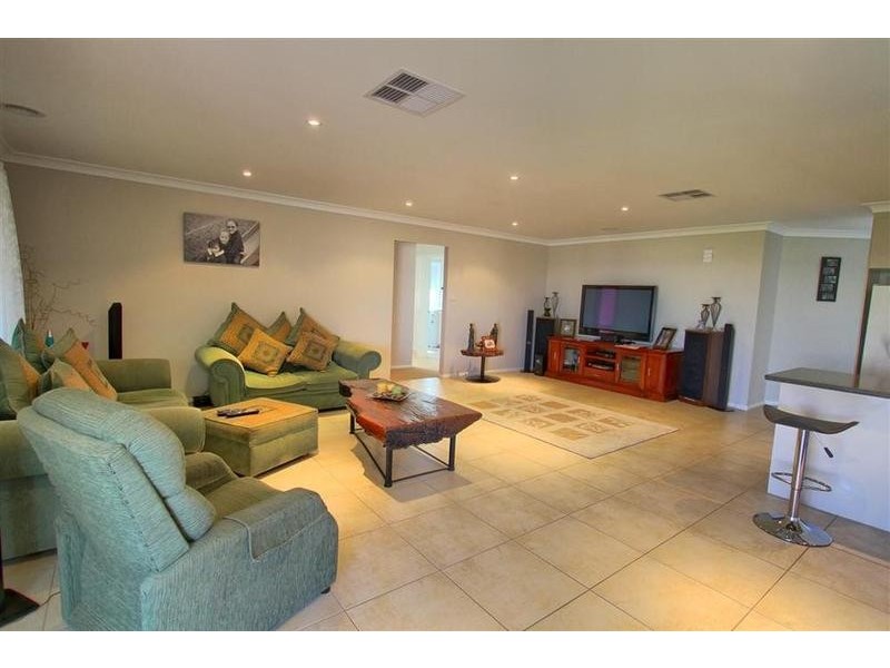 84 Mima Street, Glenfield Park NSW 2650