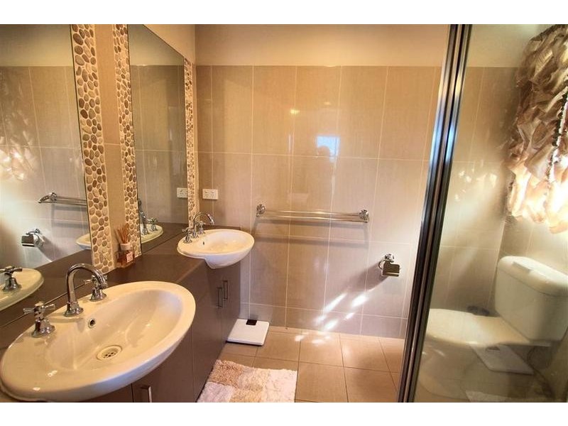 84 Mima Street, Glenfield Park NSW 2650