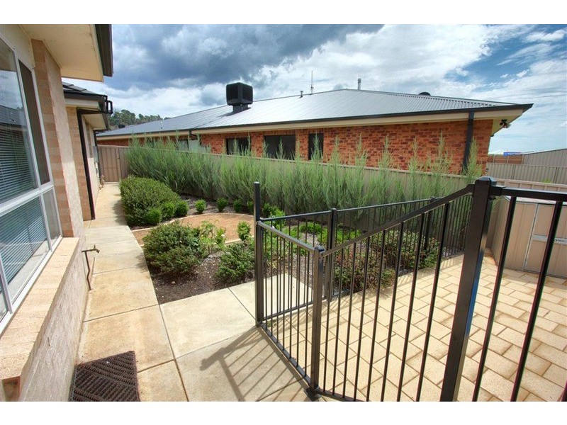 7 Cumberland Court, Tatton NSW 2650