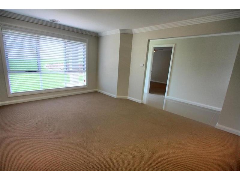 66 Kaloona Drive, Bourkelands NSW 2650
