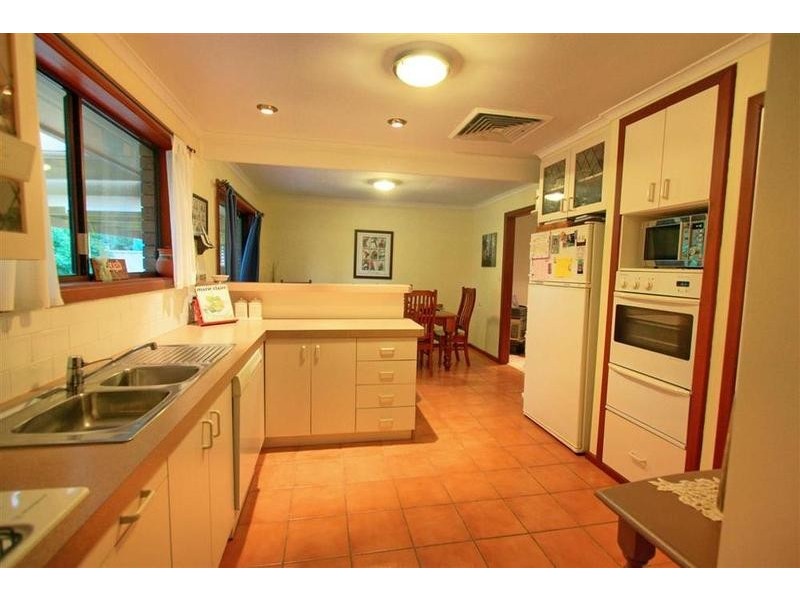 51 Undurra Drive, Glenfield Park NSW 2650