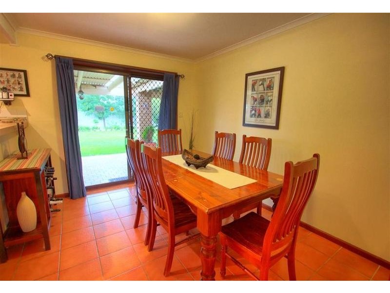 51 Undurra Drive, Glenfield Park NSW 2650