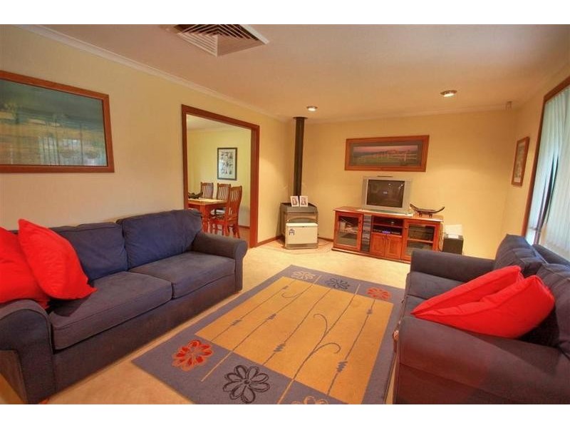 51 Undurra Drive, Glenfield Park NSW 2650