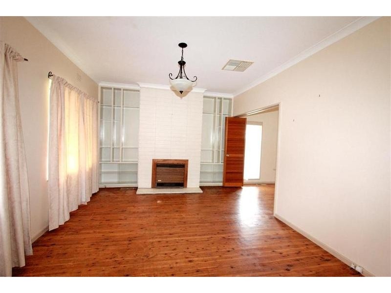 5 Moran Street, Tolland NSW 2650