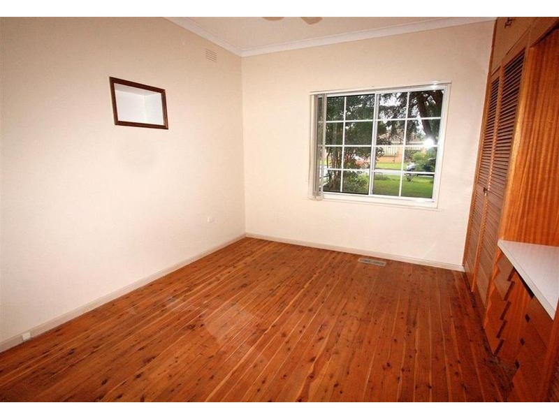 5 Moran Street, Tolland NSW 2650