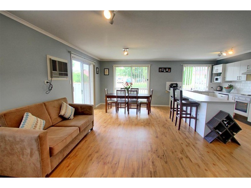 1 Jabiru Place, Glenfield Park NSW 2650
