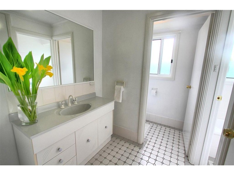 1 Jabiru Place, Glenfield Park NSW 2650