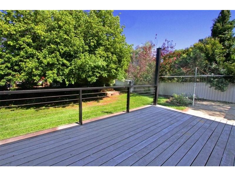 11 White Avenue, Kooringal NSW 2650