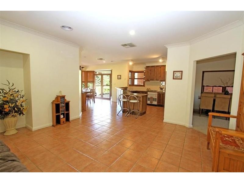24 Bourkelands Drive, Bourkelands NSW 2650