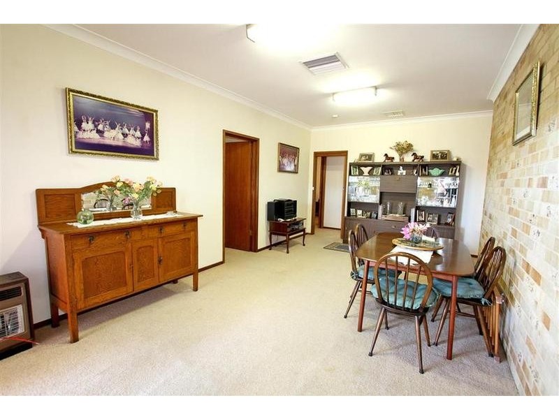 23 Warrawong Street, Kooringal NSW 2650