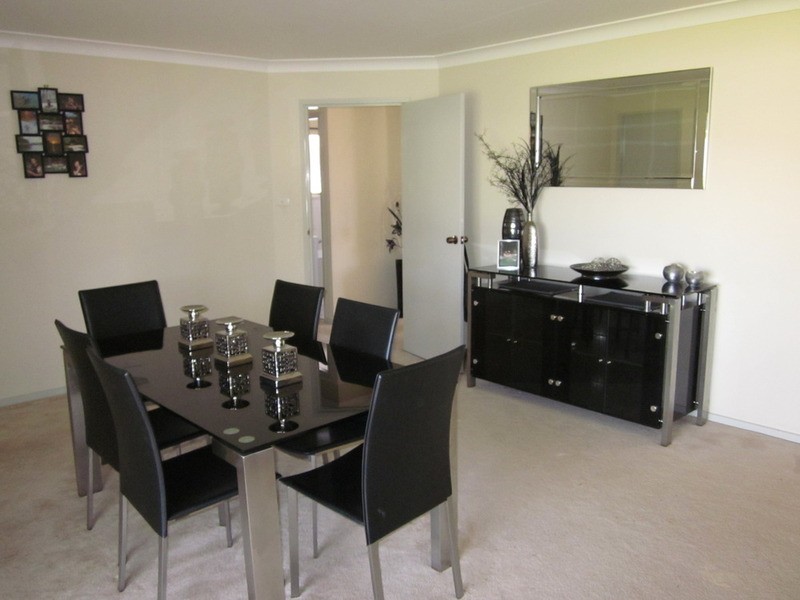 10 Yentoo Drive, Glenfield Park NSW 2650