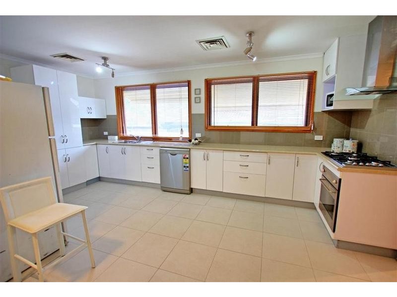 3 Malumba Crescent, Kooringal NSW 2650