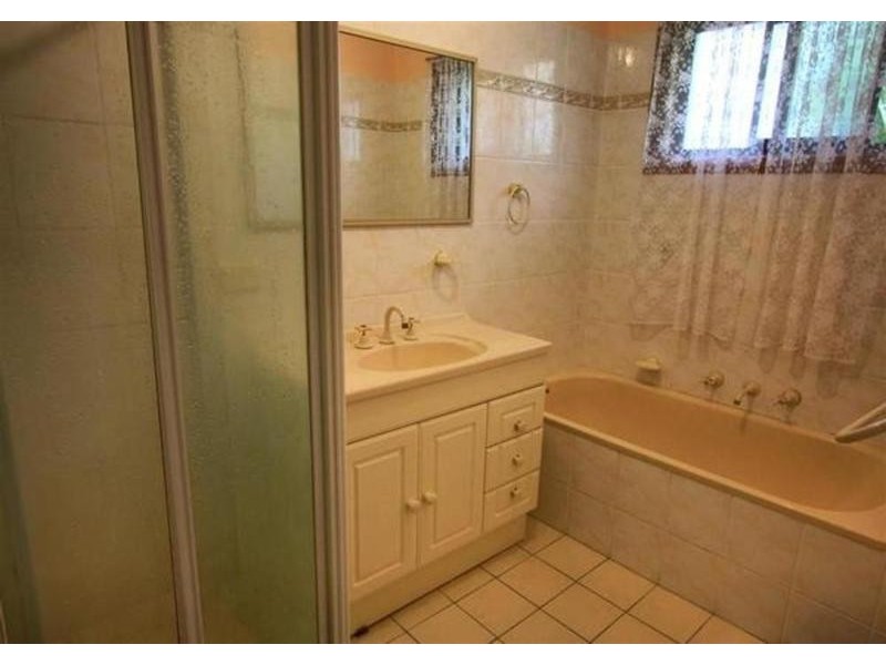 7 Bandera Avenue, Glenfield Park NSW 2650