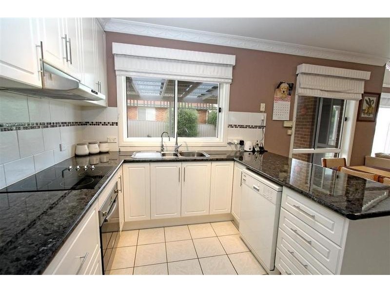 17 Kimberley Drive, Tatton NSW 2650