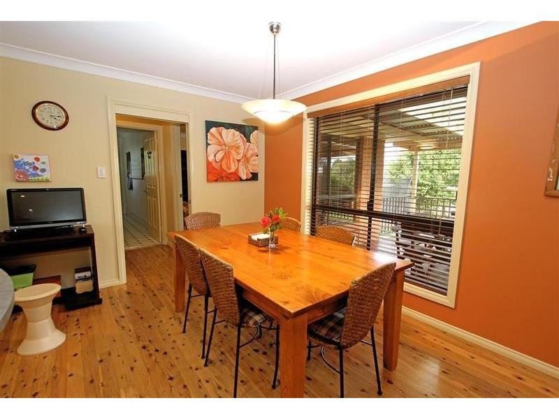 8 Galleon Place, Estella NSW 2650