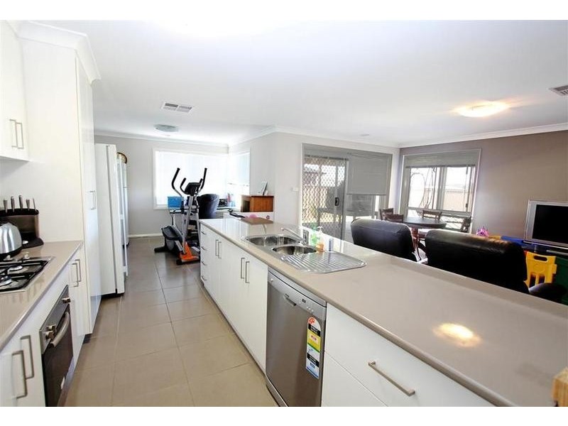 92 Mima Street, Glenfield Park NSW 2650