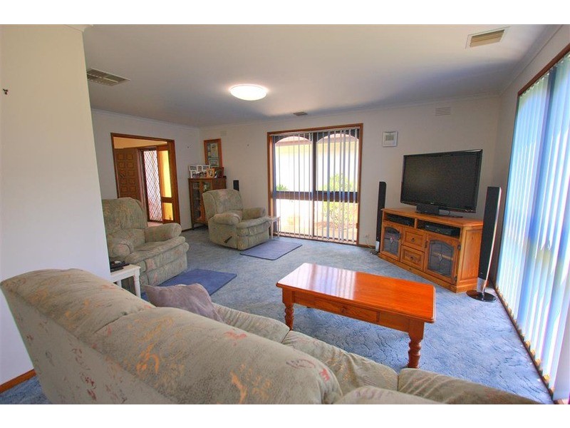 8 Carmody Street, Kooringal NSW 2650
