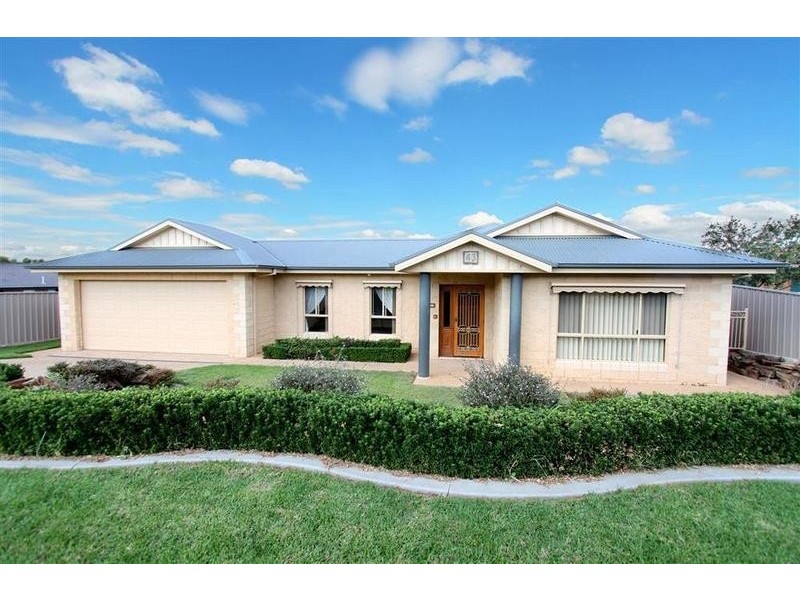 43 Tamar Drive, Tatton NSW 2650