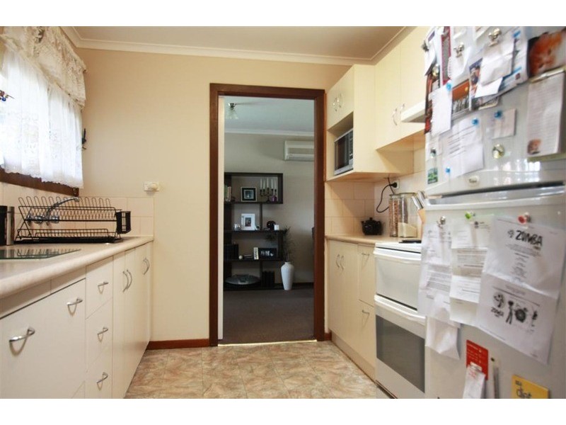 7 Lyons Crescent, Forest Hill NSW 2651