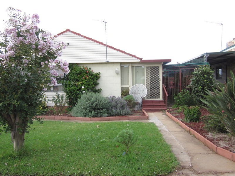 4 Badia Street, Ashmont NSW 2650