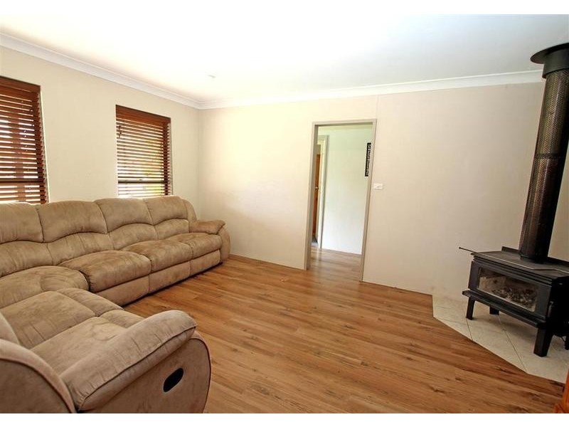 14 Geneva Crescent, Lake Albert NSW 2650