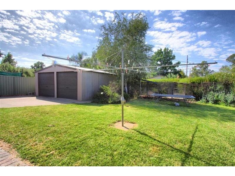 19 Cutler Avenue, Wagga Wagga NSW 2650