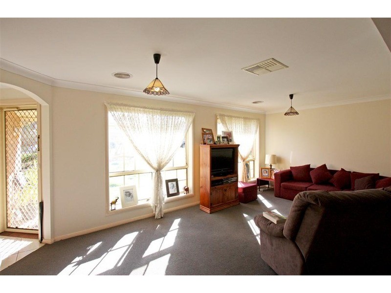 15 Kimberley Drive, Tatton NSW 2650
