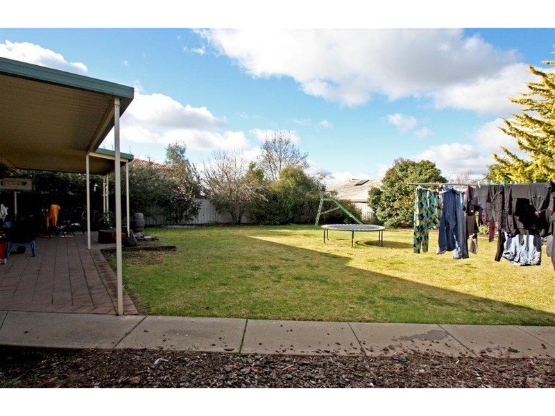 15 Kimberley Drive, Tatton NSW 2650