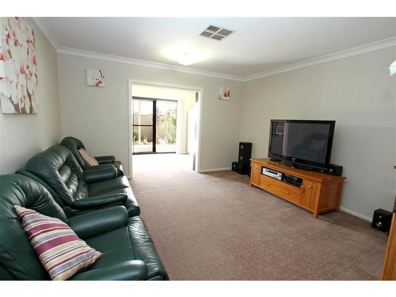 3 Wellington Avenue, Tatton NSW 2650