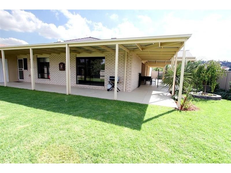 3 Wellington Avenue, Tatton NSW 2650