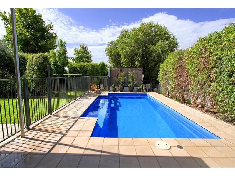 15 Osborne Avenue, Kooringal NSW 2650