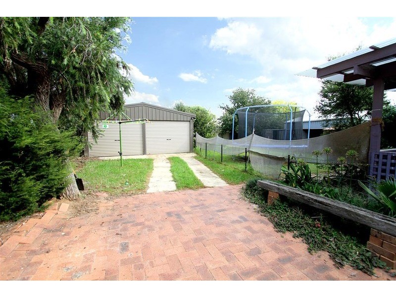 5 Dunn Avenue, Forest Hill NSW 2651
