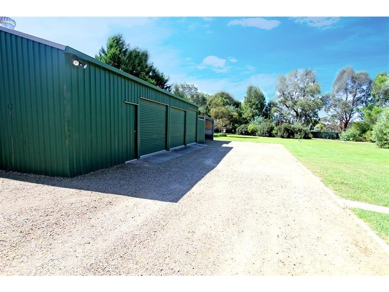 7 Hakea Place, Springvale NSW 2650