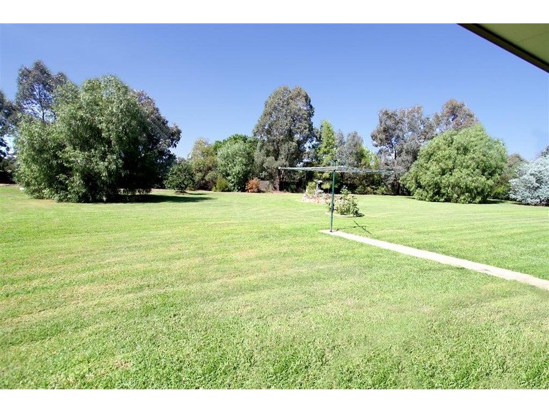 7 Hakea Place, Springvale NSW 2650