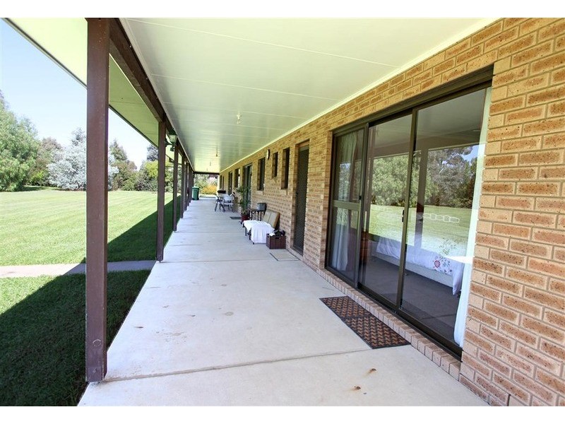 7 Hakea Place, Springvale NSW 2650