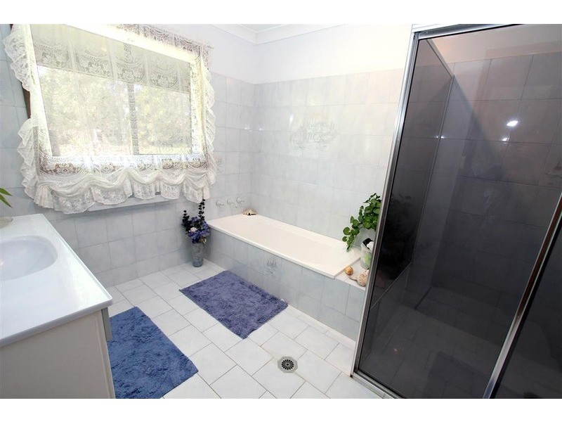 7 Hakea Place, Springvale NSW 2650